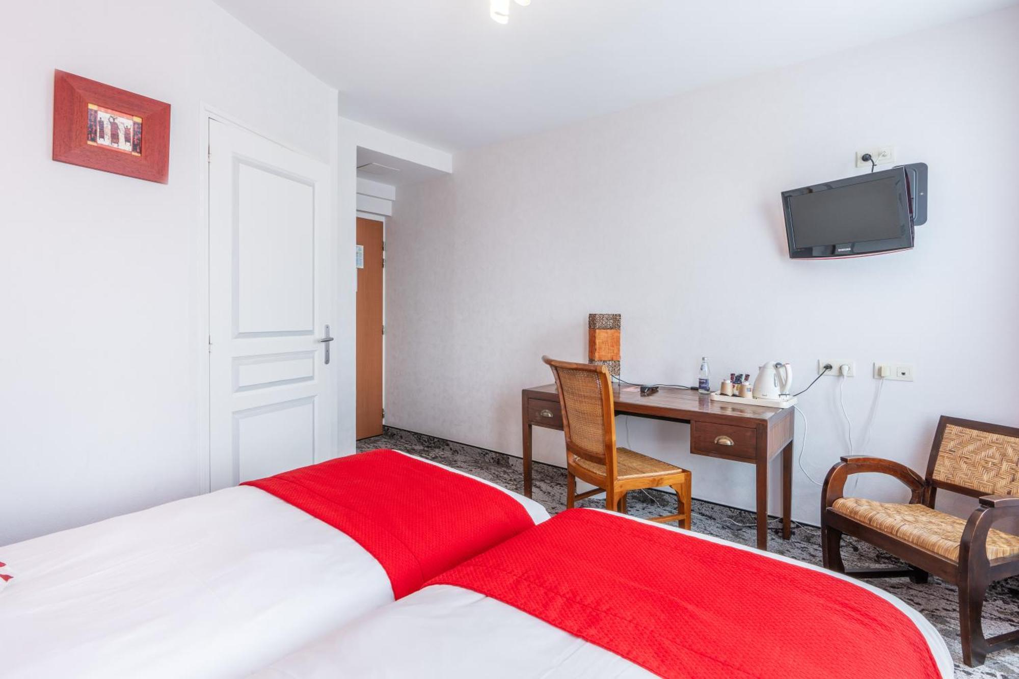 Hotel Des Ducs Alencon Luaran gambar