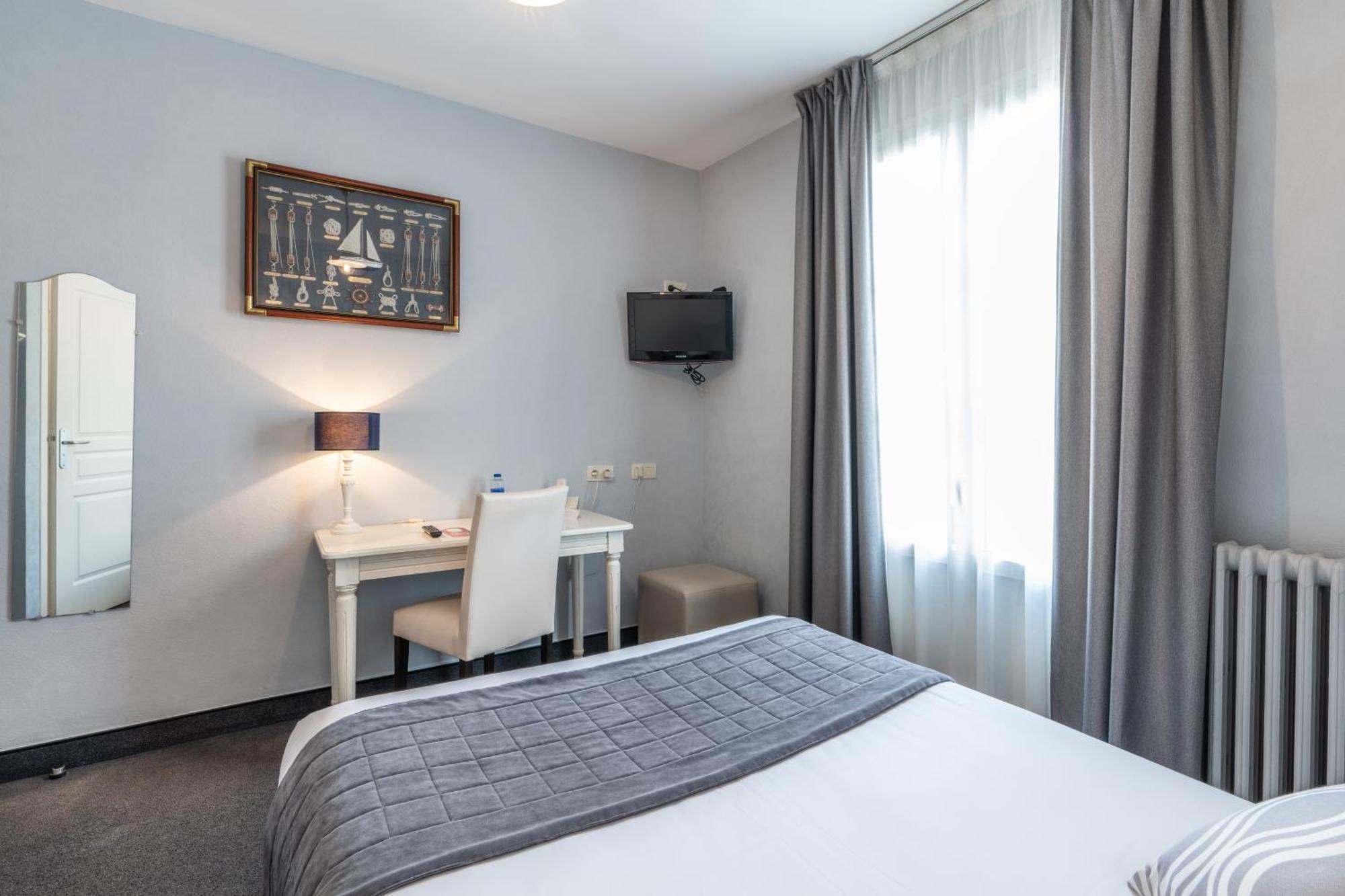 Hotel Des Ducs Alencon Luaran gambar